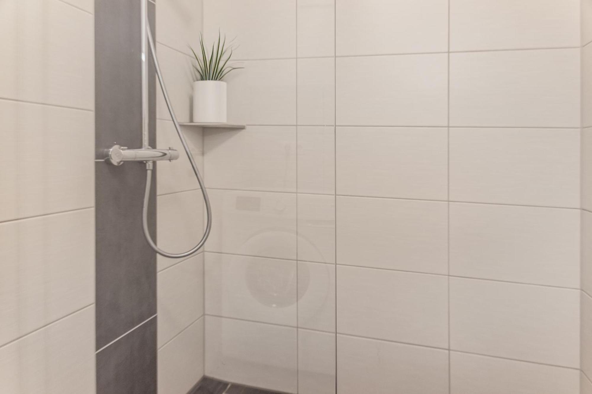 Апартаменты Wittmunder Strasse 24A 50231 Каролинензиль Экстерьер фото